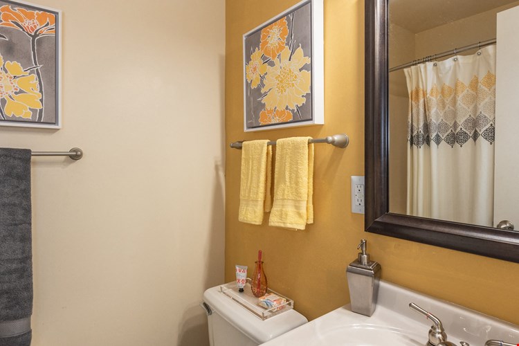 Hanover Crossing  Image 28