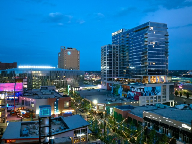 Two Light Luxury Apartments Image 35