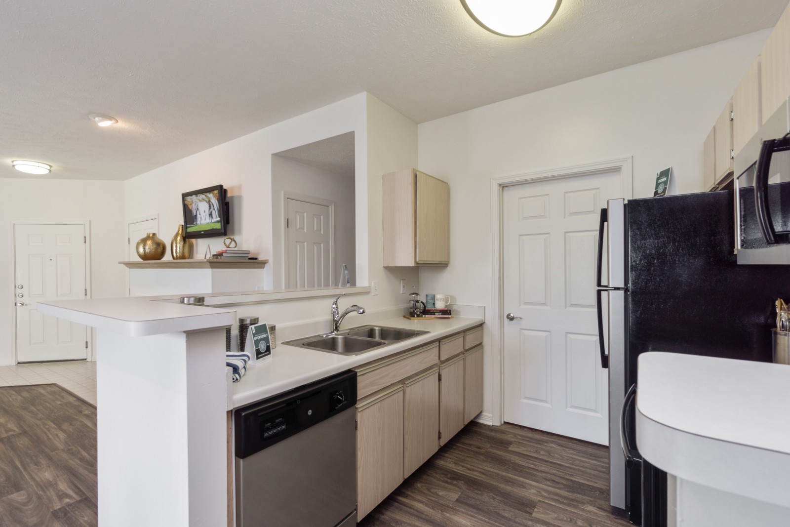 Breakfast bar available at The Residence at Barrington in Aurora, OH