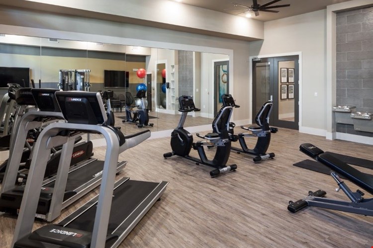 McDermott 55 Image 23