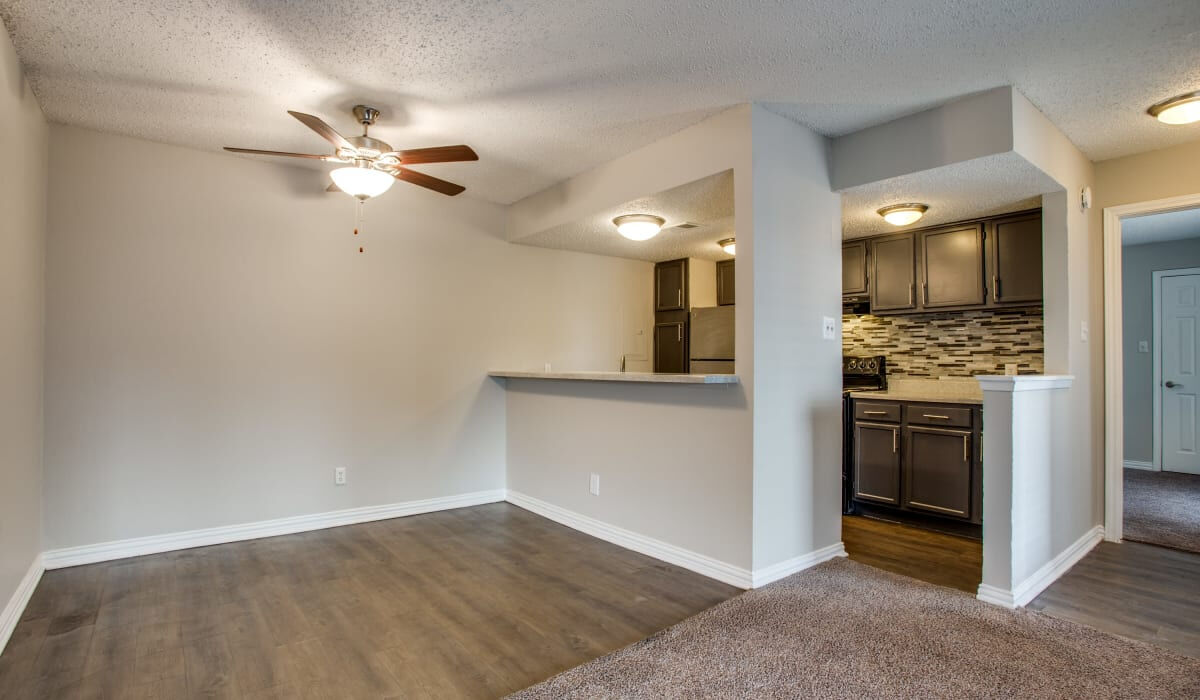 Decker Apartment Homes Image 4