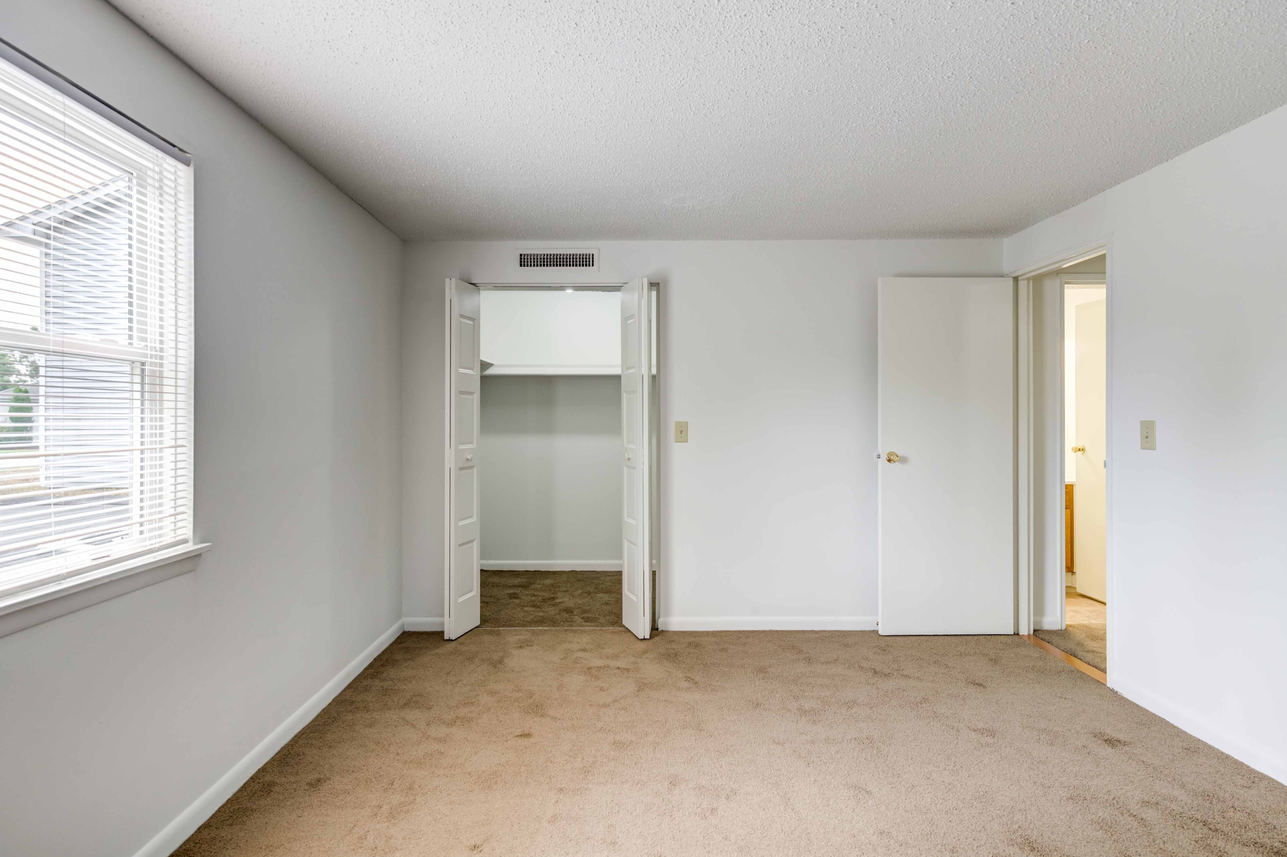 Winchester Park and Woods Image 20