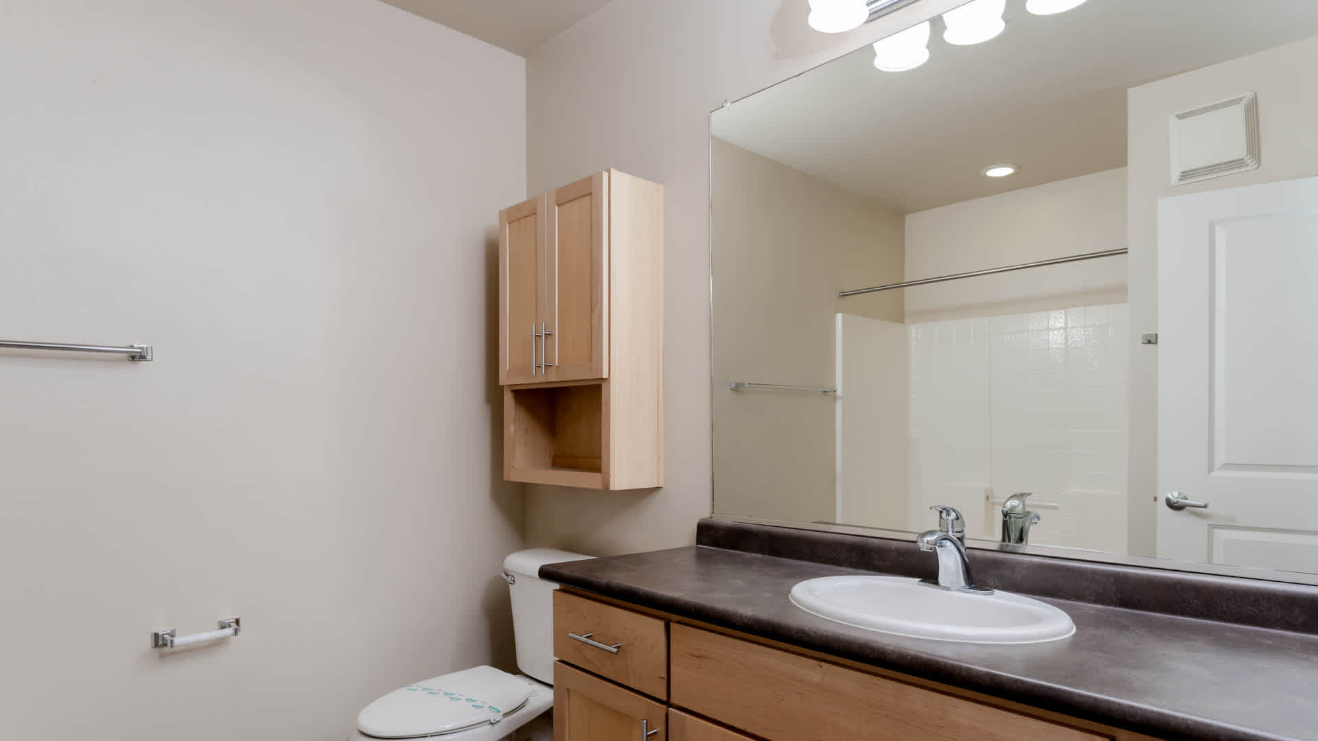 Market Street Village Image 22