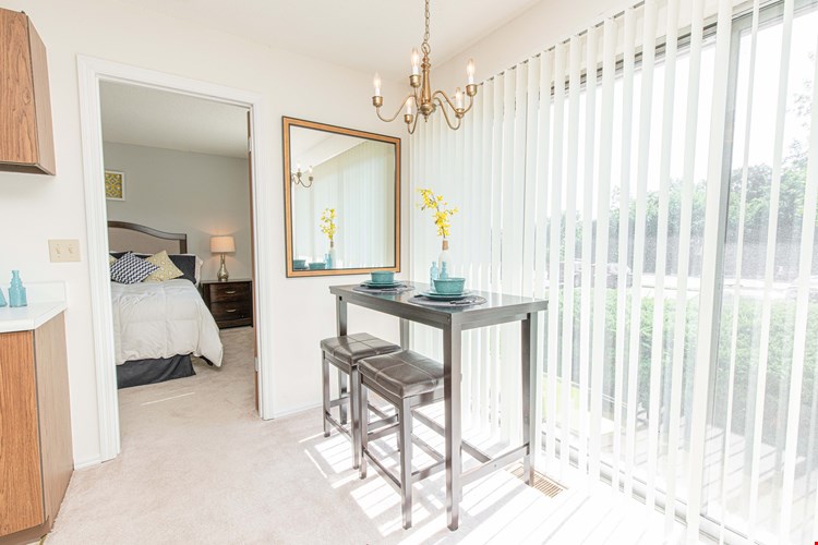 Waterford Manors Image 4