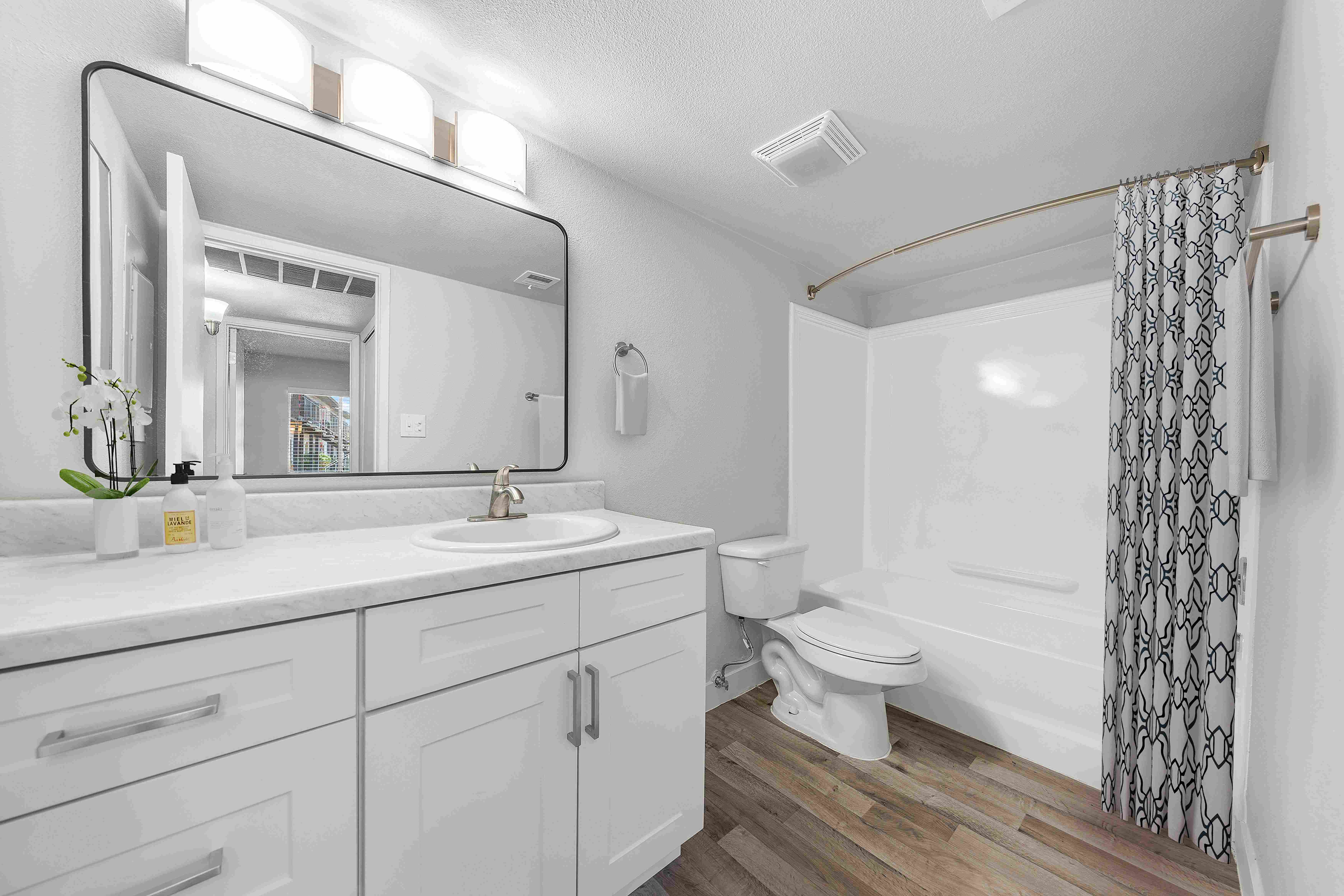 2025 West Apartment Homes Image 31