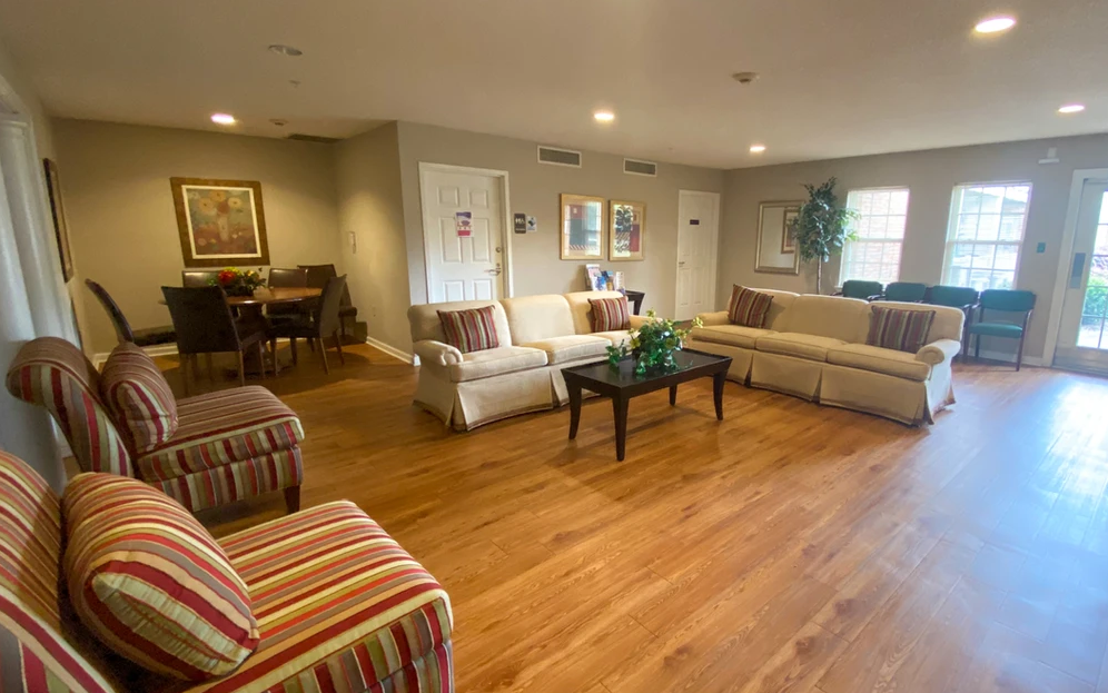 Linden Square Image 5