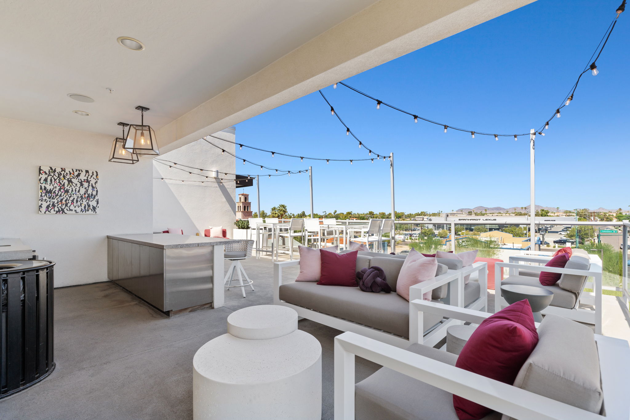 Axis Camelback Image 31
