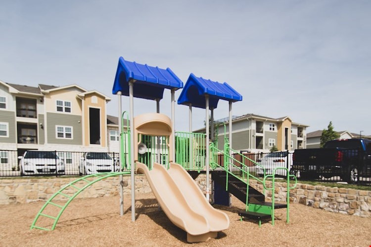 Sansom Ridge Image 4