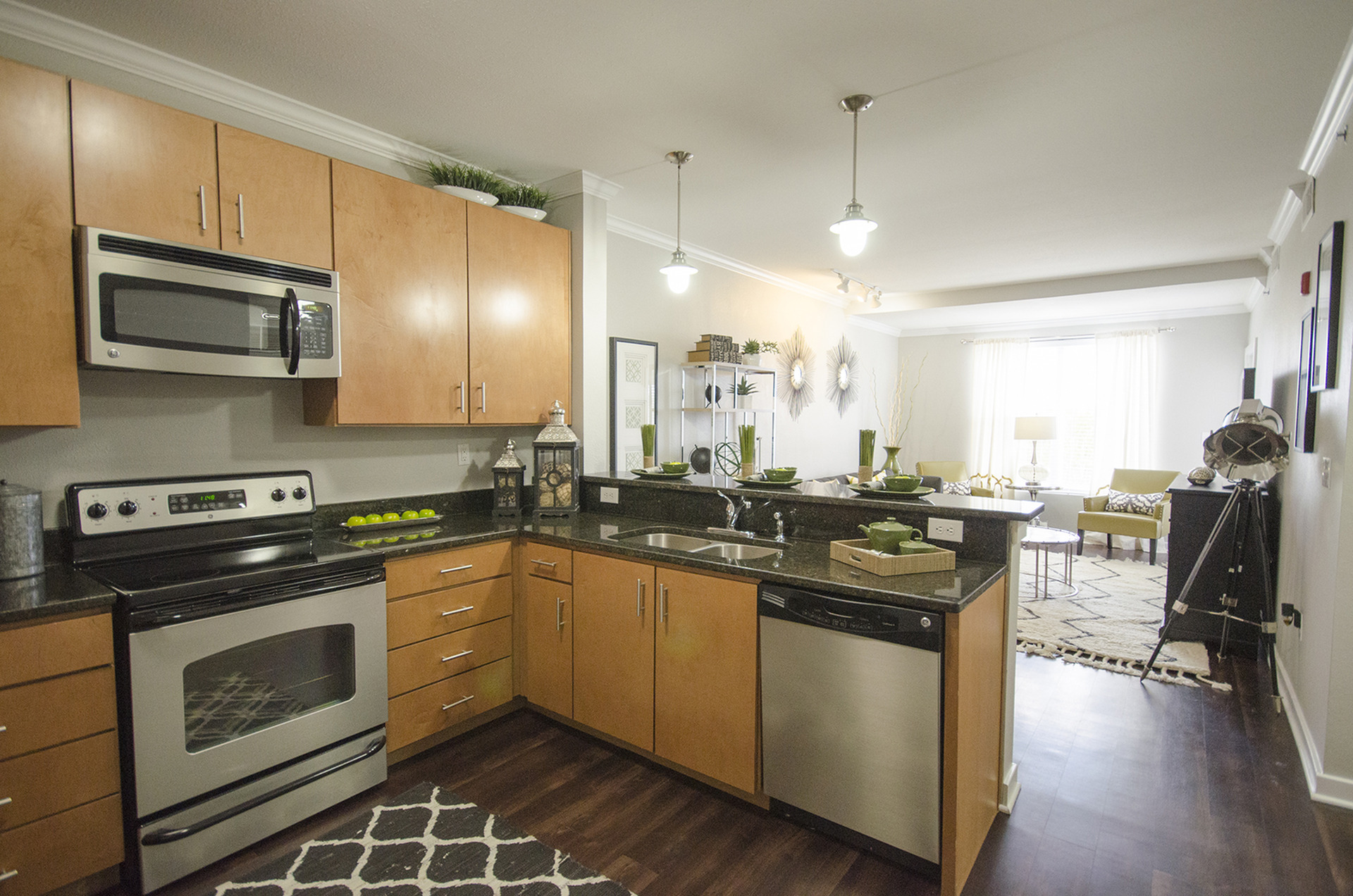 45 Madison Image 14