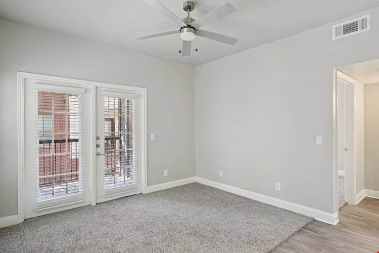 Larkin Apartment Homes Image 92