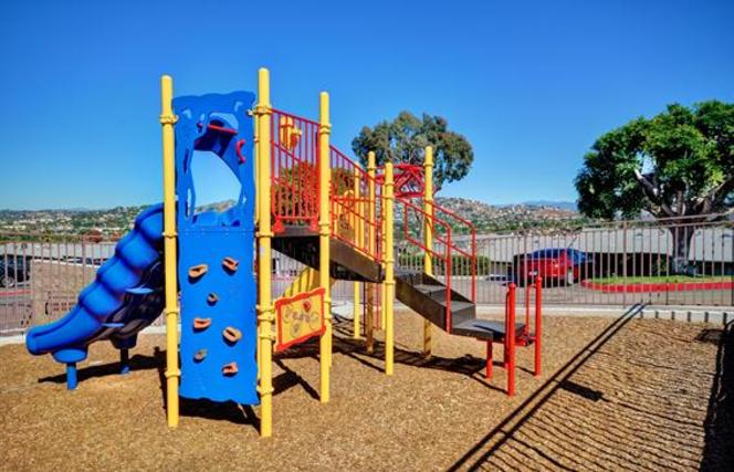 Skyline Apartments Image 8