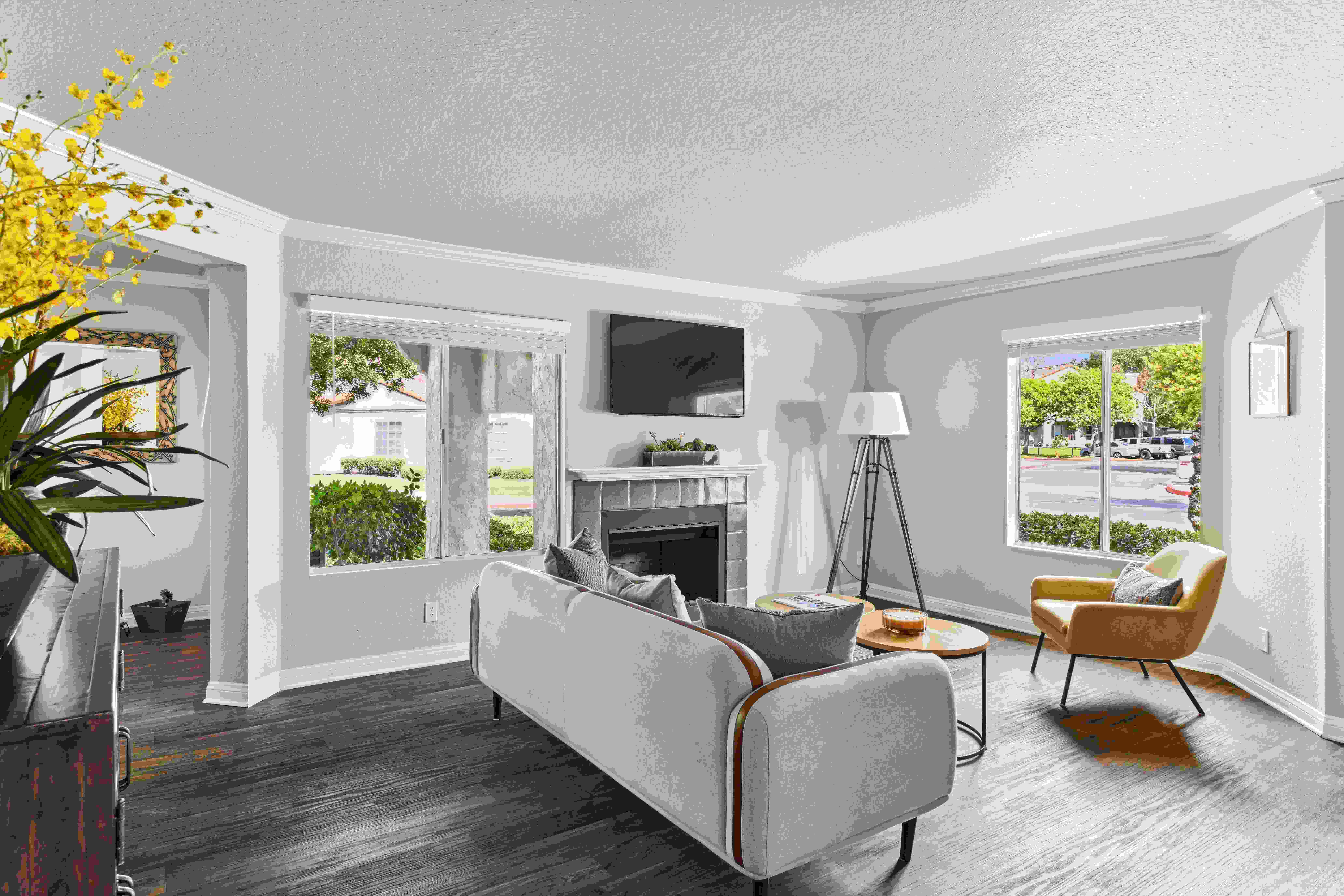 Hidden Hills Condominium Rentals Image 10