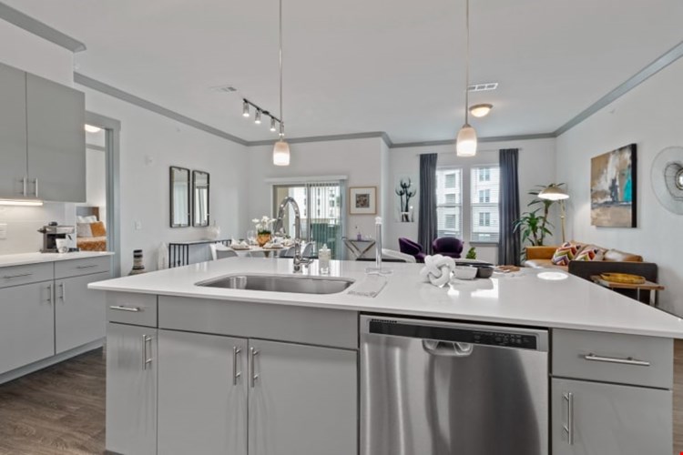 Reveal Skyline Image 22