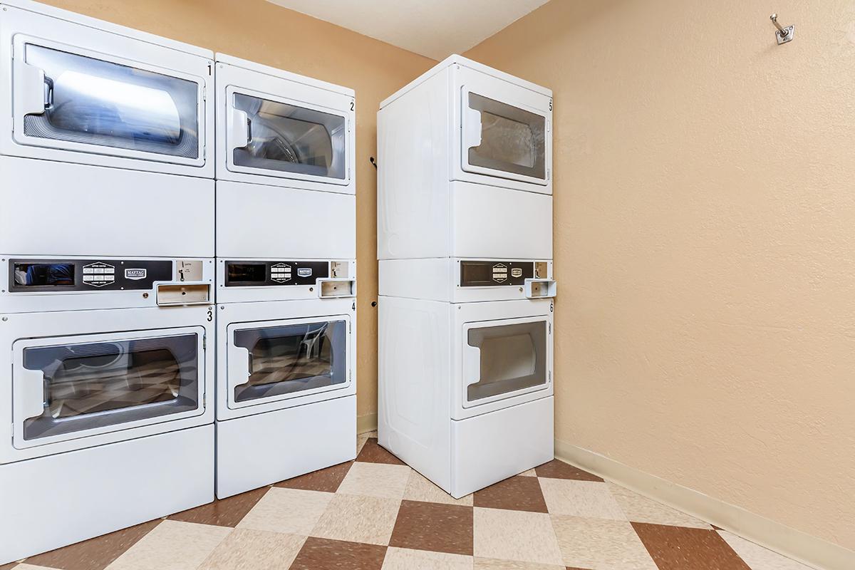 Carondelet Apartments Image 9