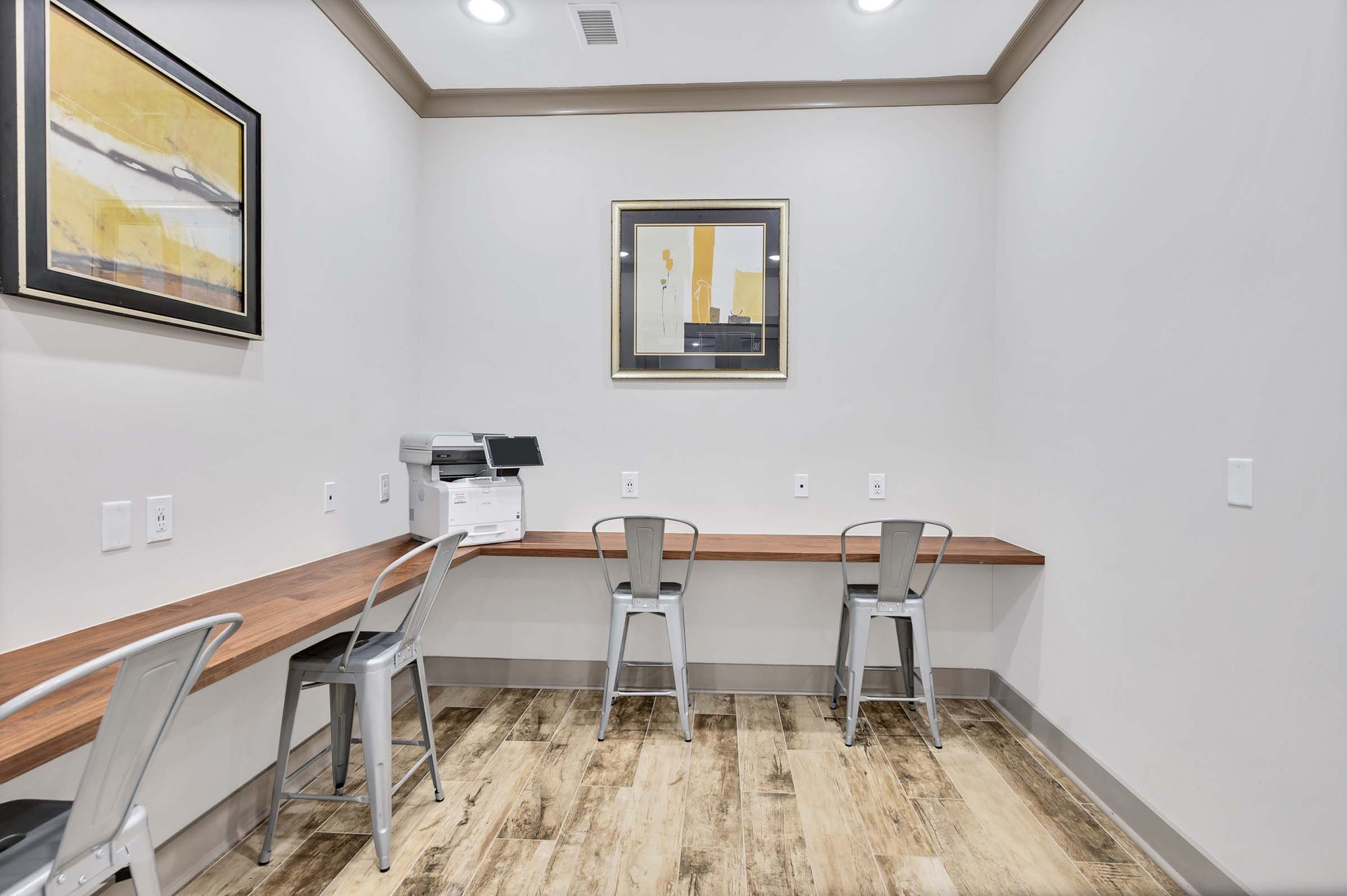 Camden Monument Place Image 28