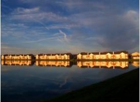 Lakeshore Apartments Image 2