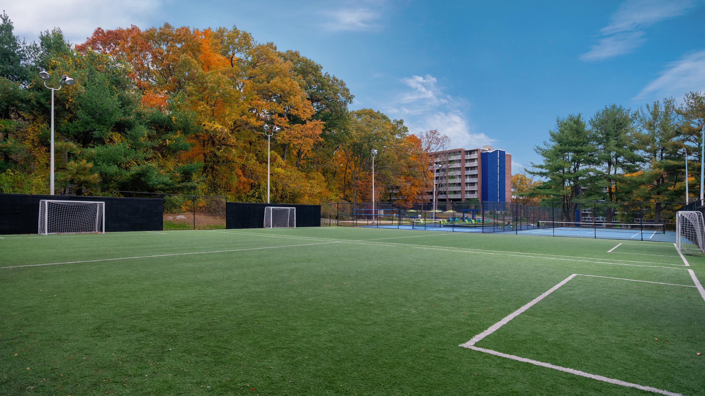 The Green at 9 & 90 Image 26