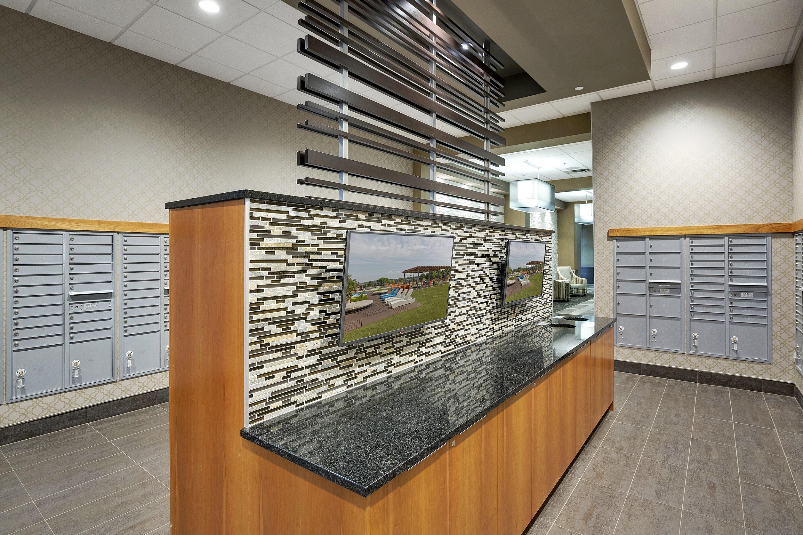 Kellogg Square Image 43