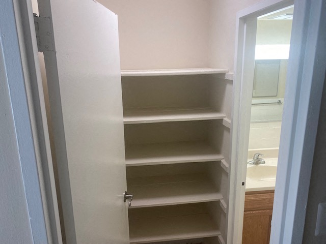 Silver Spring Towers Image 97