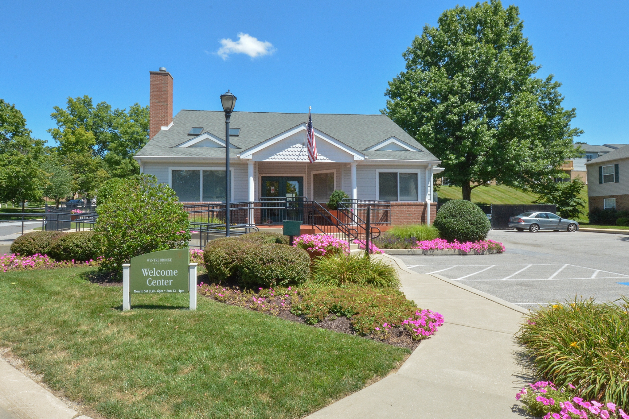 Leasing and Mangement Office