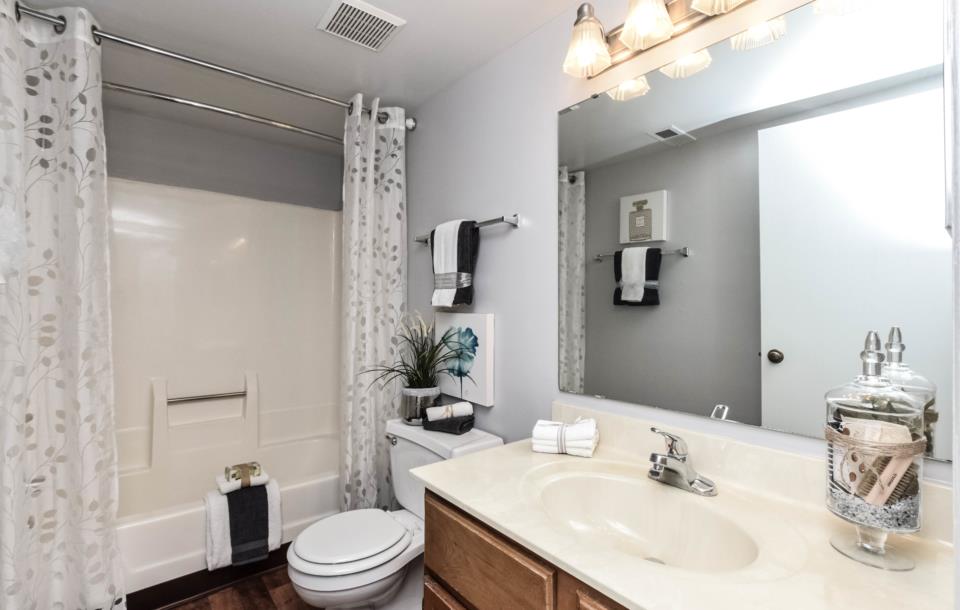 Apartments at Bonhomme Village Olivette