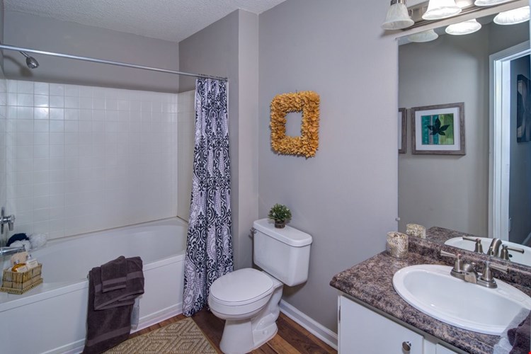 Huntington Chase Image 16