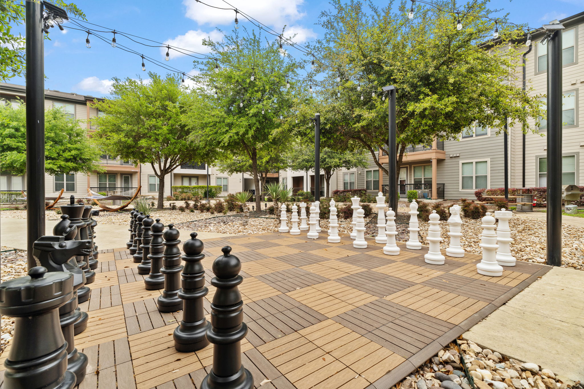 Axis Marketplace Image 30
