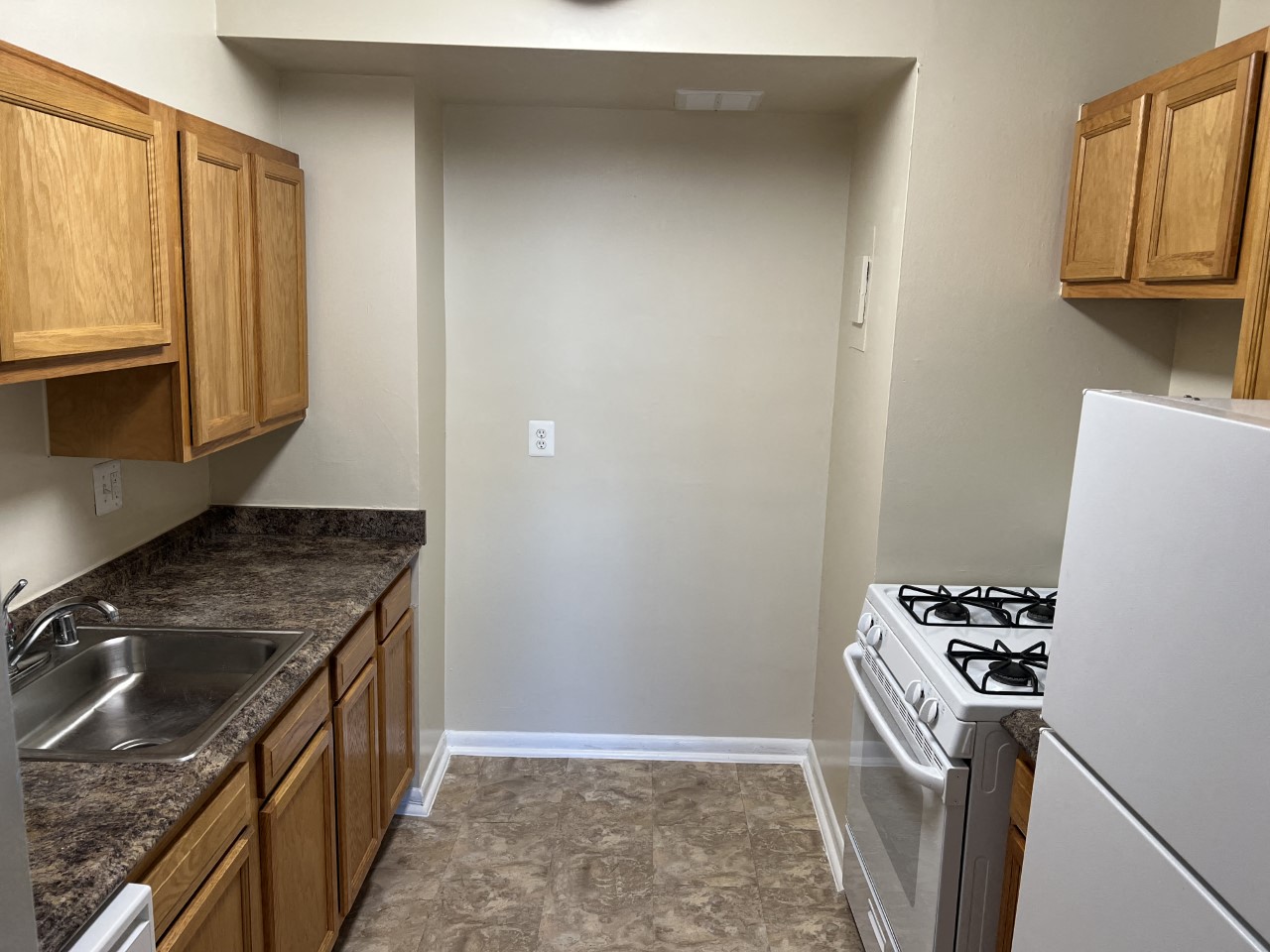 Silver Spring Towers Image 50