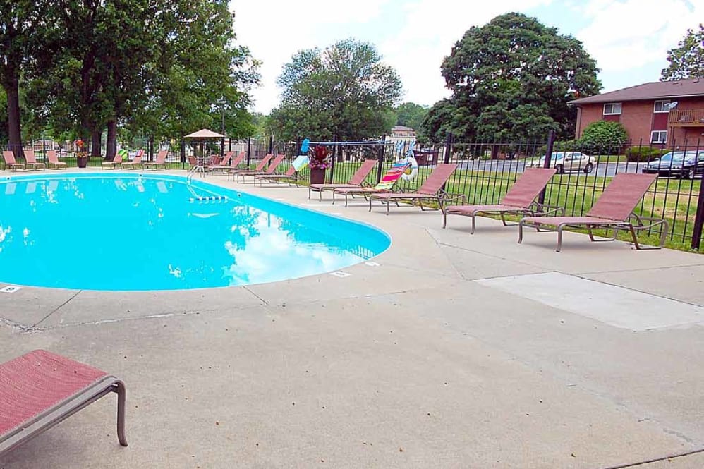 Apartments at Brookwood Apartments Indianapolis