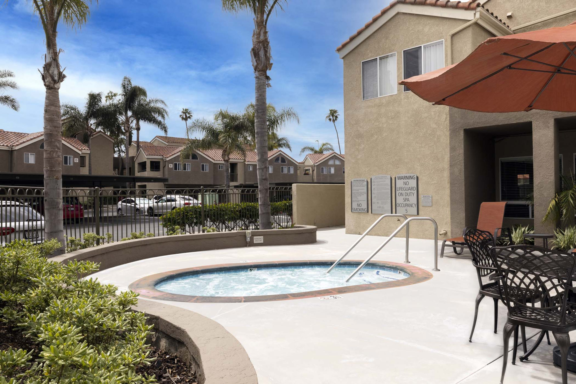Newport Palms Image 19