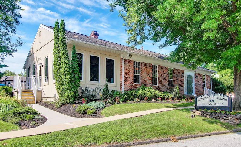 Springetts Apartments Image 1