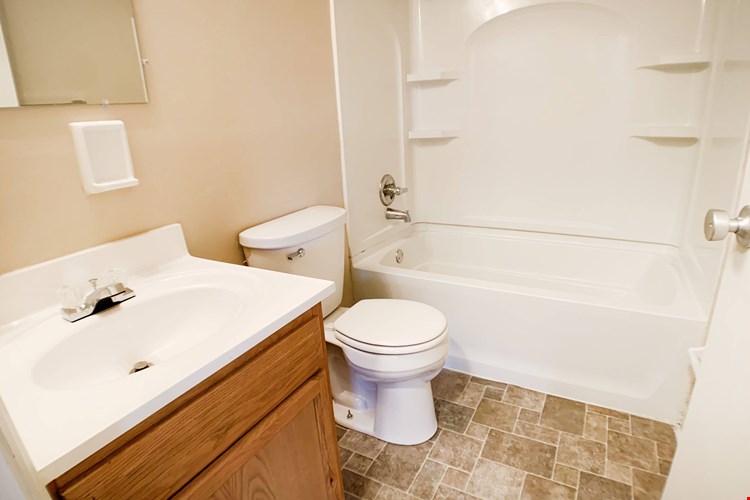 Summit East - A Senior Community Image 2