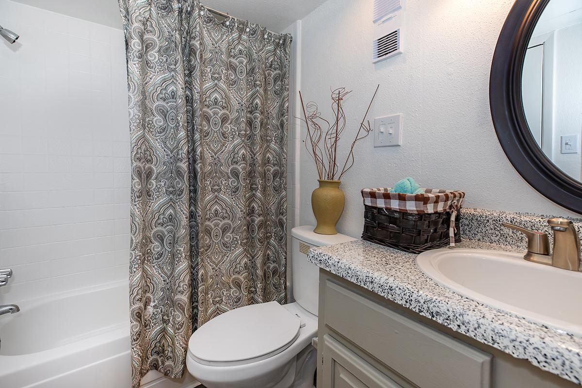 Woodlake Townhomes Image 10