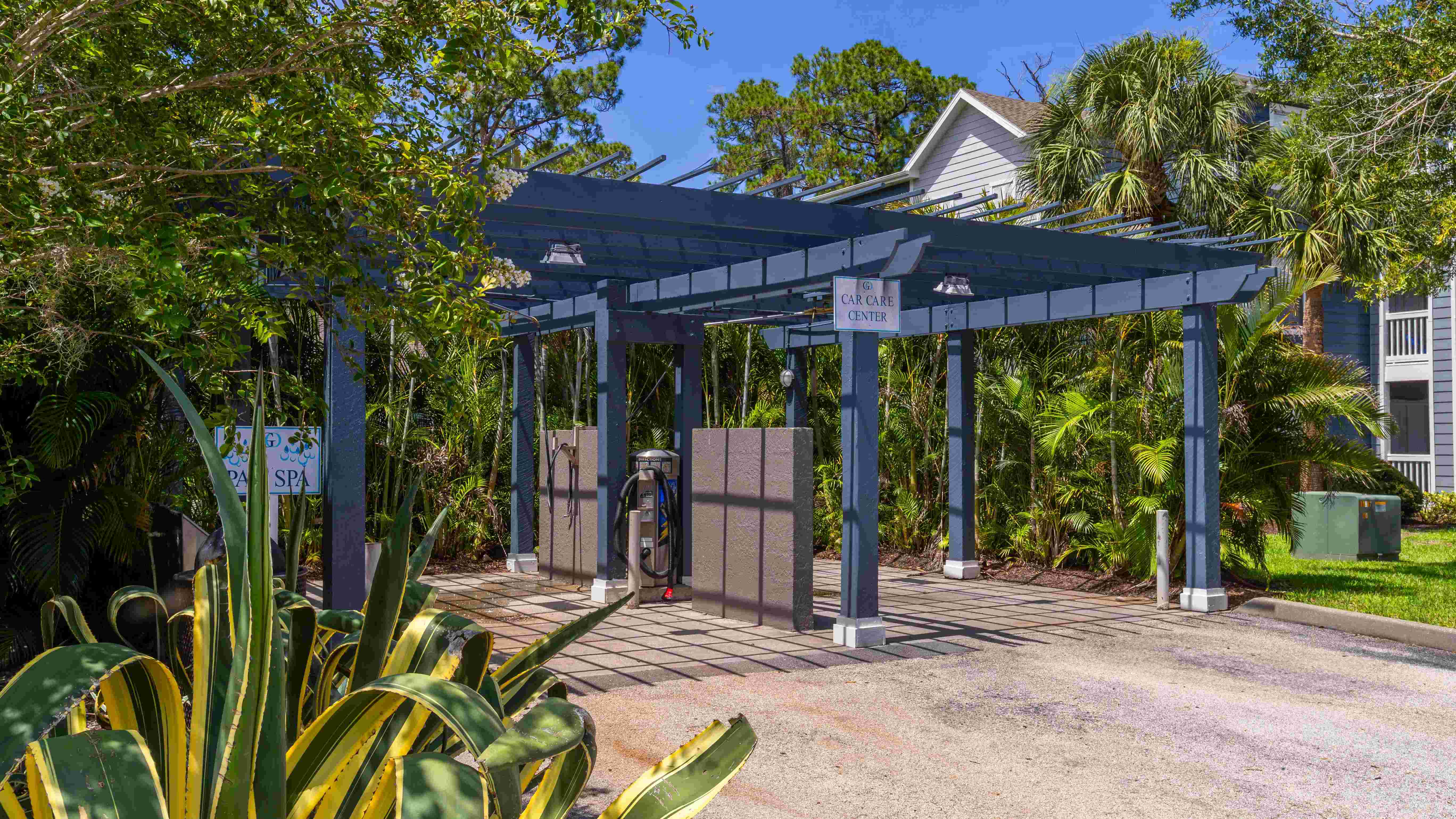 Enjoy the convenience of an on-site Car Care Center, complete with vacuum and detailing station, so you can keep your vehicle spotless without leaving home.