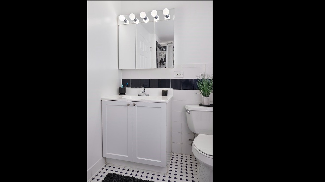 Hudson Square North Image 6