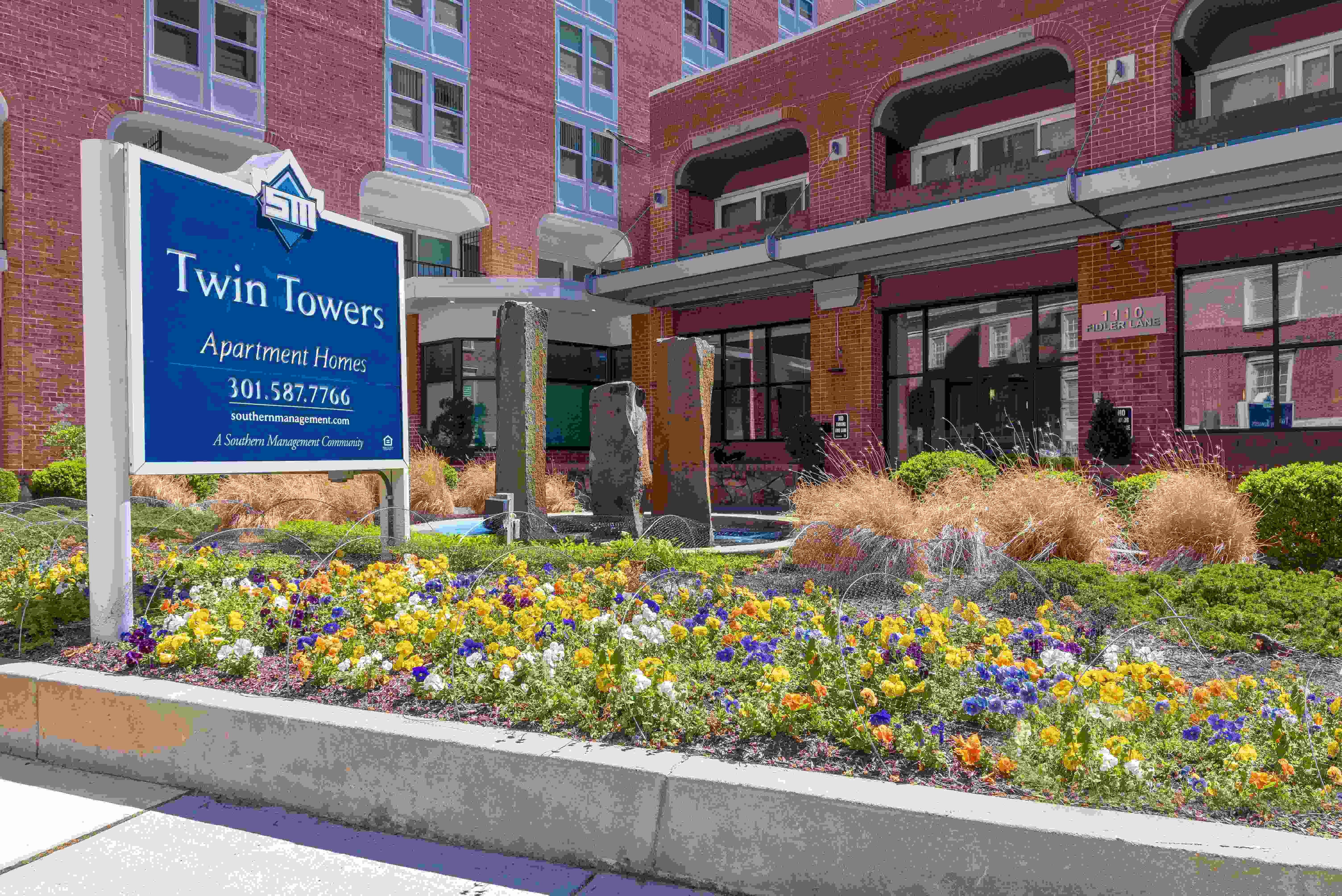 Twin Towers Image 36