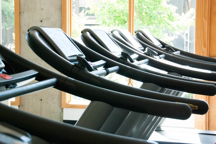 Chloe on Union Image 40