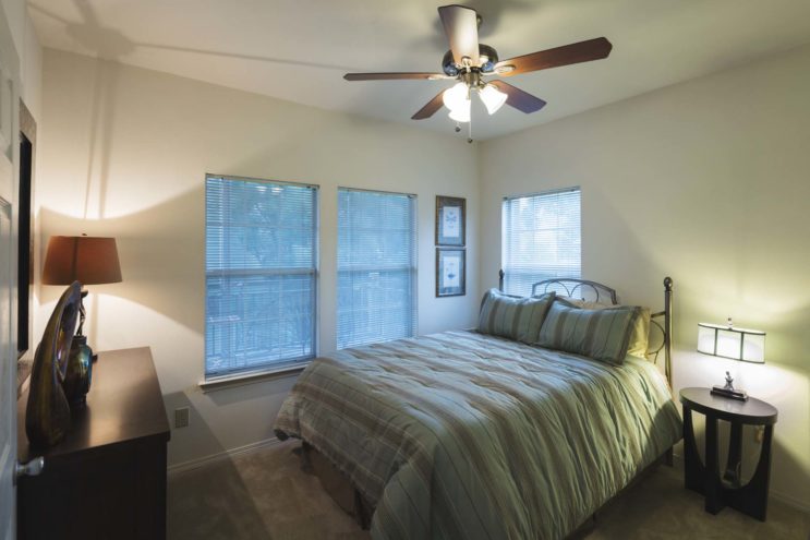 Crown Woods Image 19