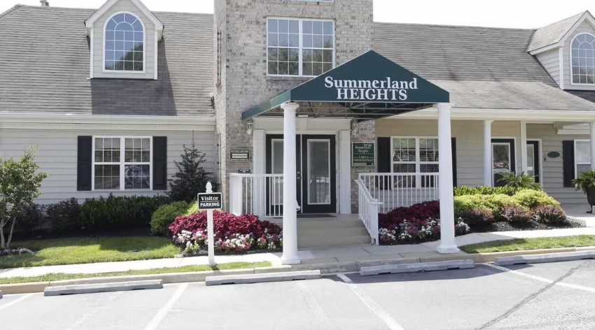 Summerland Heights Image 4