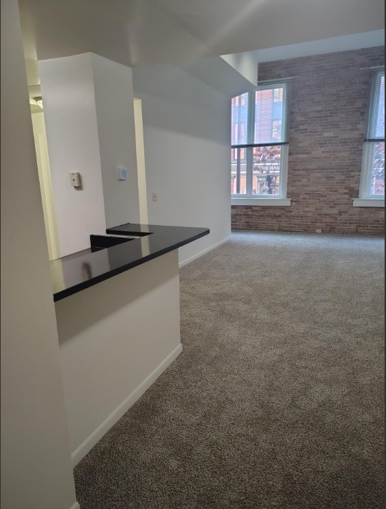 Marlboro Classic Apt & Redwood Square Image 5