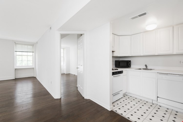 526 Spruce Street Image 5