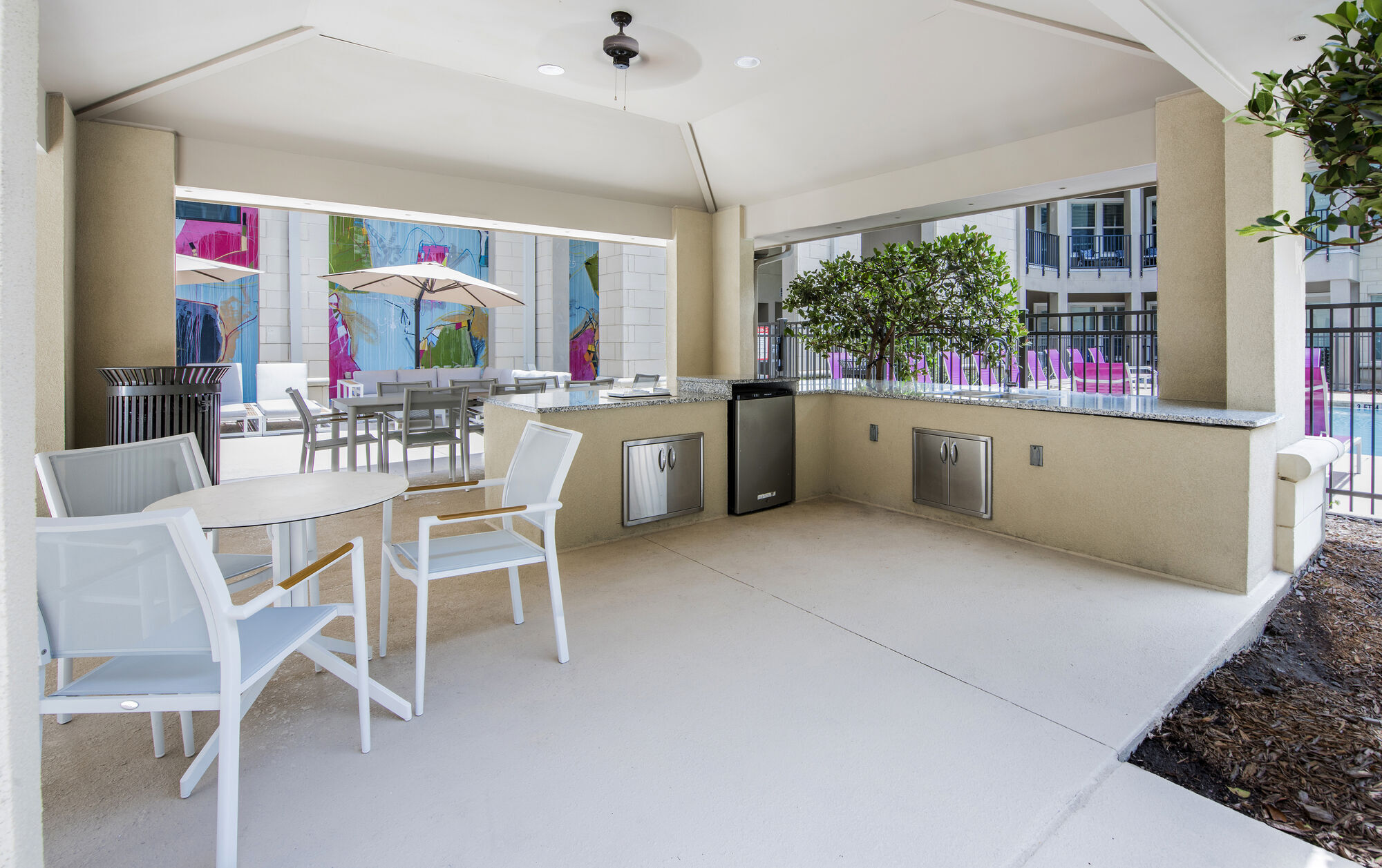 Varela Westshore Apartments Image 3