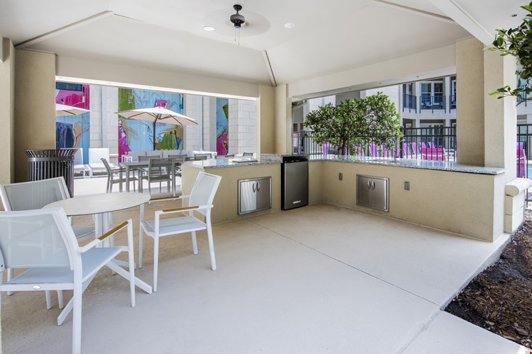 Varela Westshore Apartments Image 3