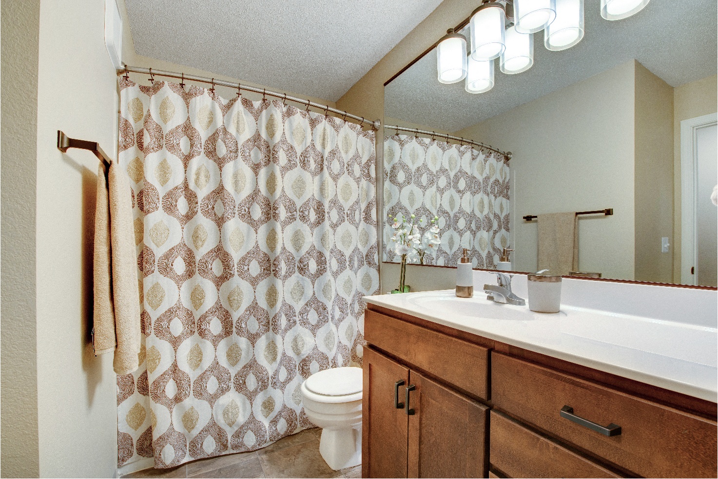 Cedars Lakeside Image 19