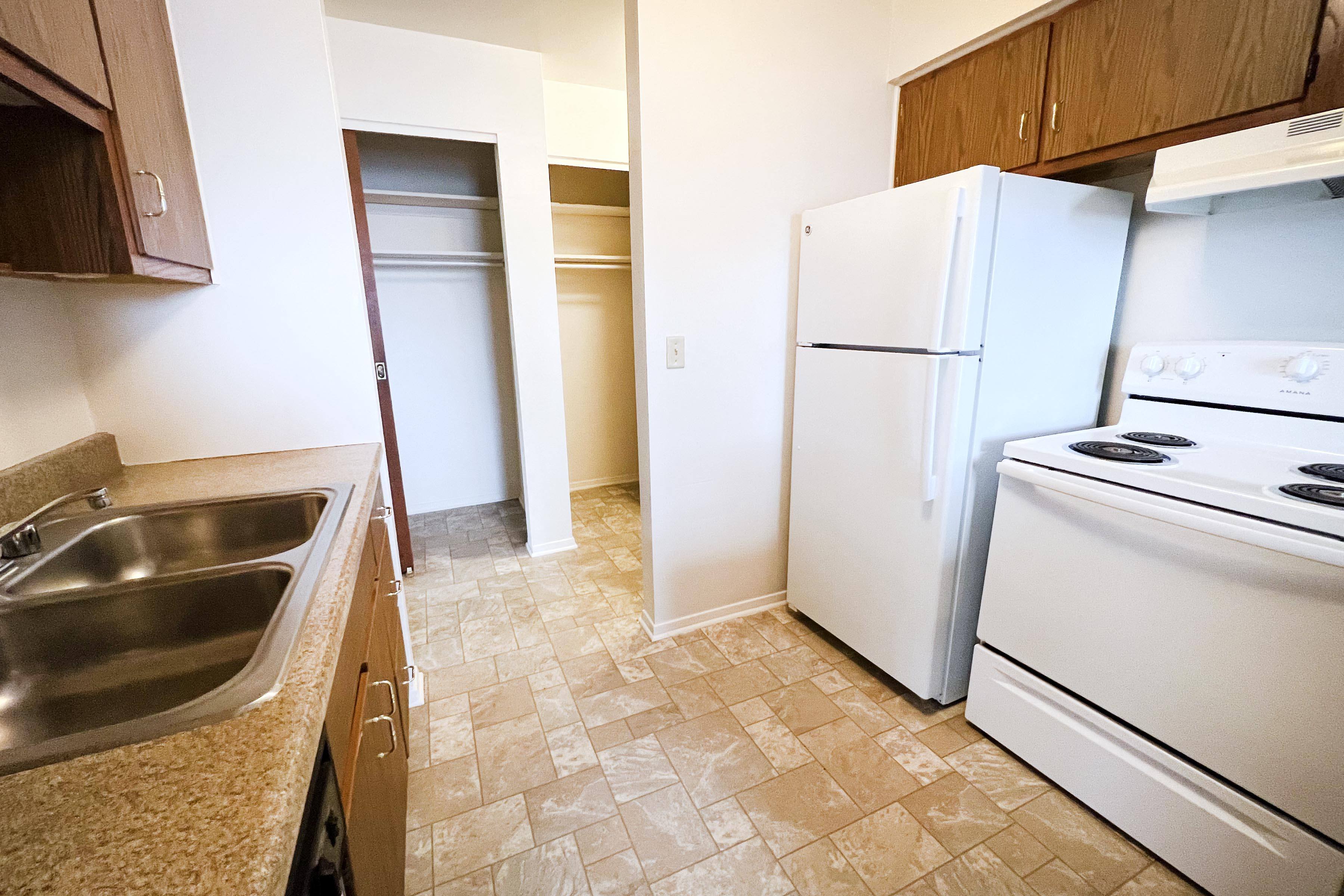 Four Worlds Apartments Image 41