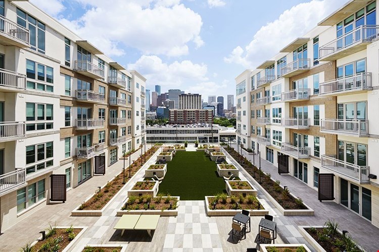 Camden McGowen Station Image 19