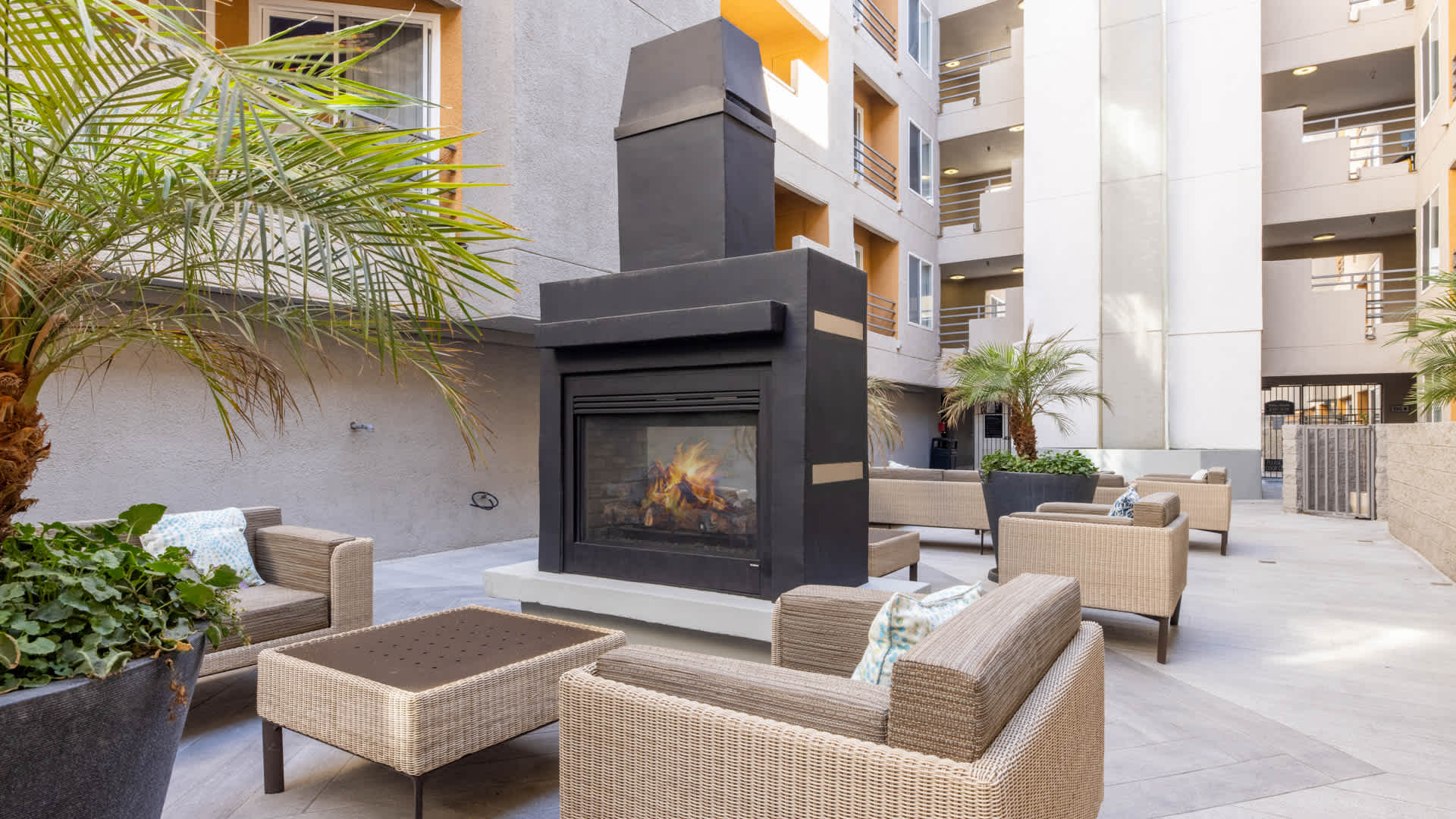 Vantage Hollywood Image 37