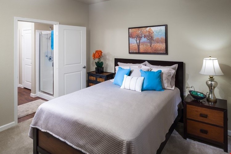 McDermott 55 Image 7