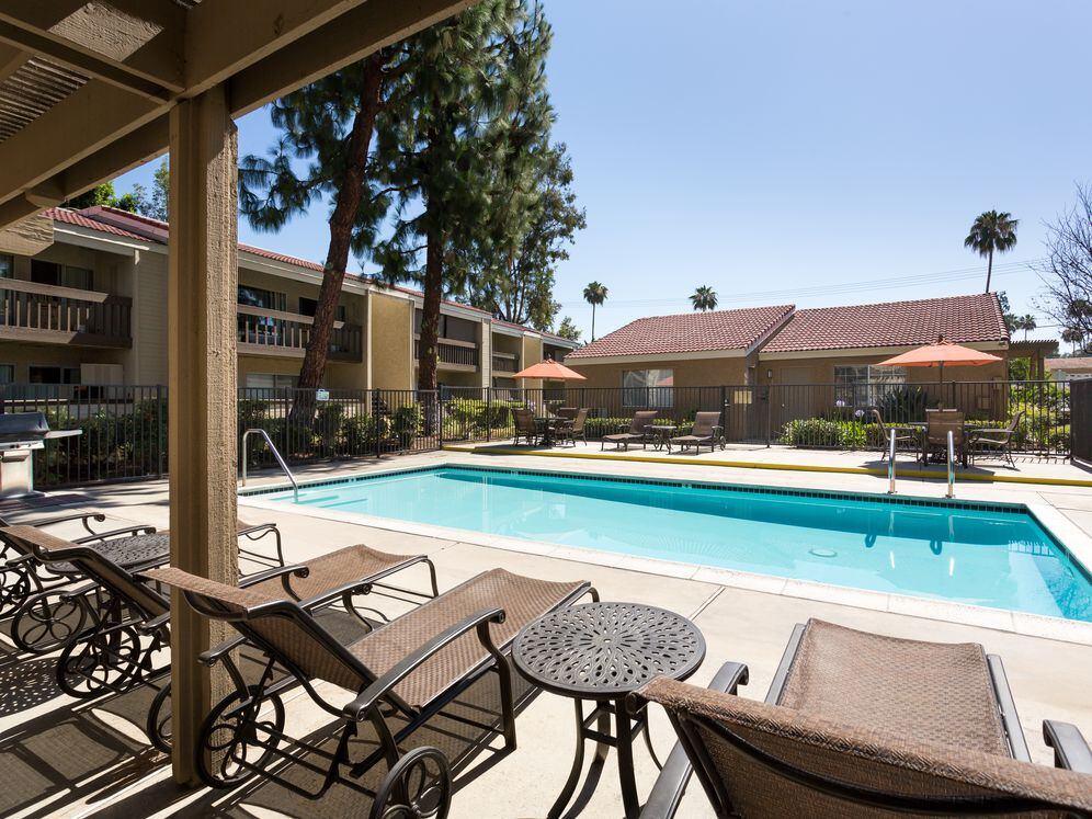 eaves San Dimas Canyon