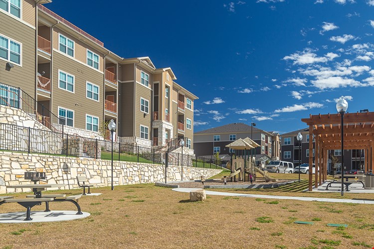 Sansom Ridge Image 3